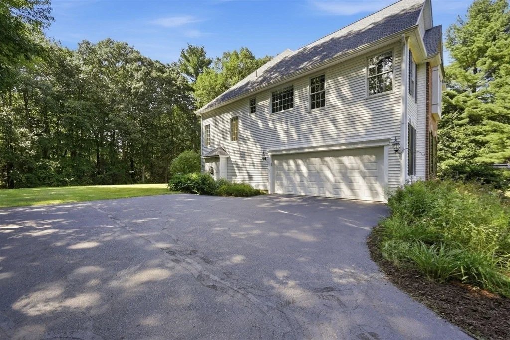 Photo of 19 Laurel Ridge Road