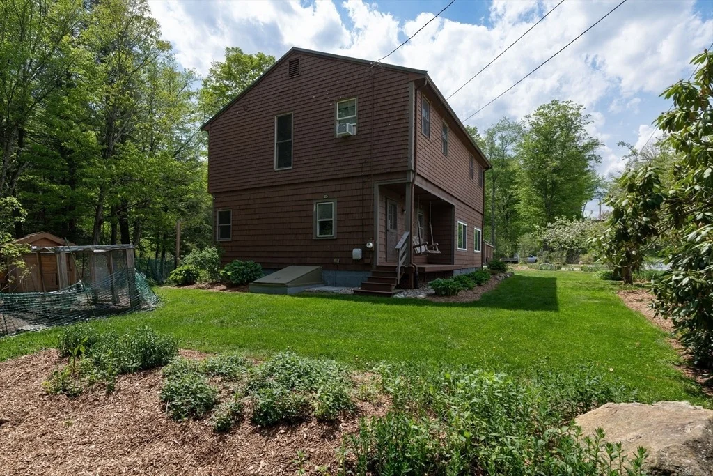 Photo of 425 Dingle Rd