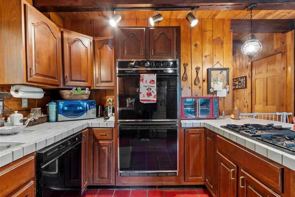Photo of 90 Appleton Cir