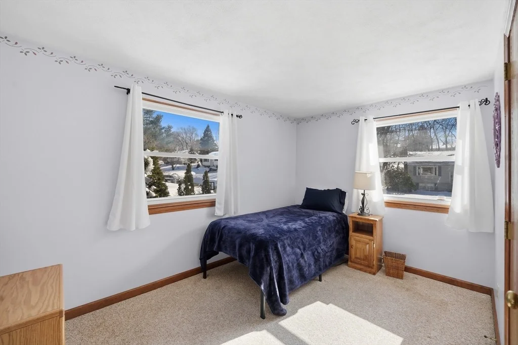 Photo of 69 Johansen Dr