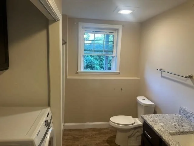 Photo of 34 Carpenter Ave