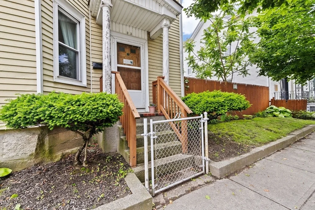 Photo of 93 Warren St.