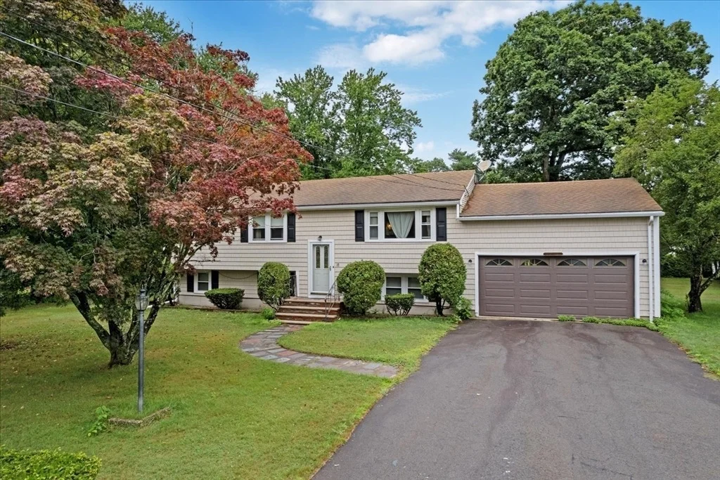 Photo of 17 Brewster Dr