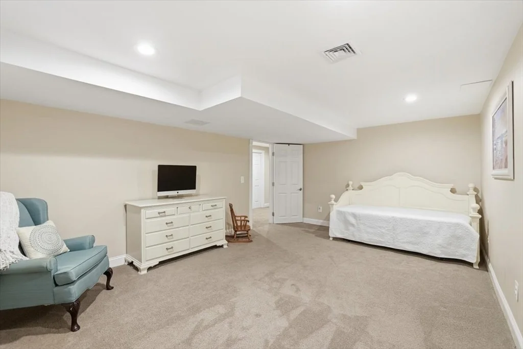Photo of 140 Pheasant Hill Cir