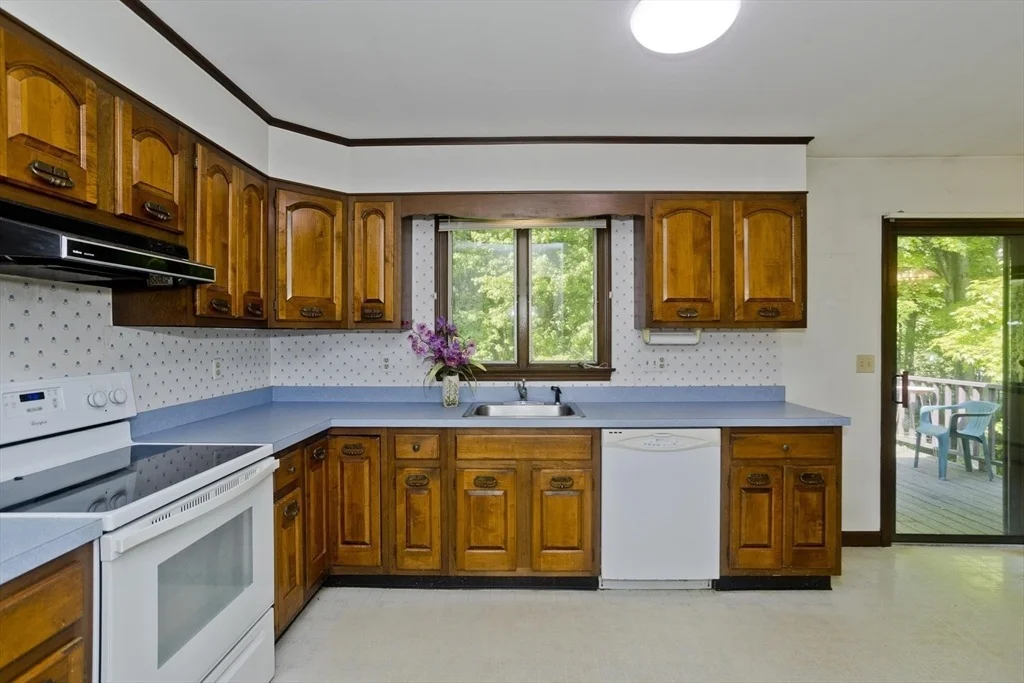 Photo of 6 Pine Wood Dr