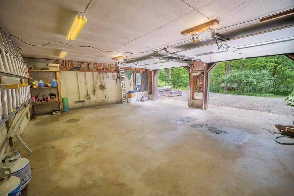 Photo of 255 High St Hill Rd
