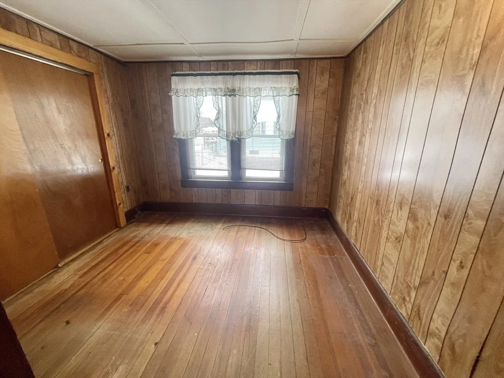 Photo of 26 Whitin Ave