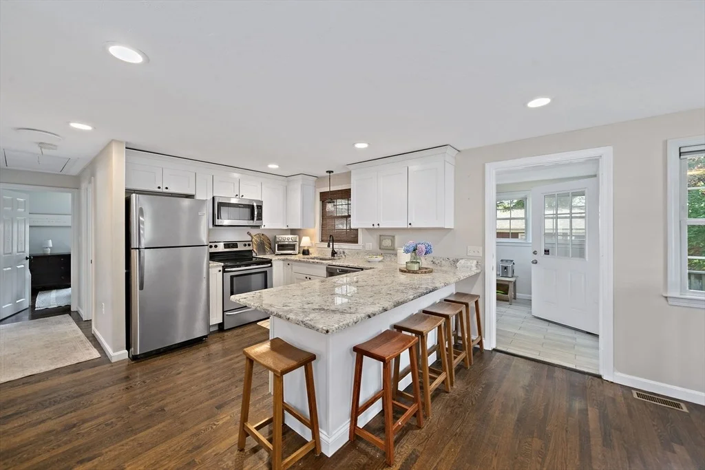 Photo of 33 Bartlett Rd