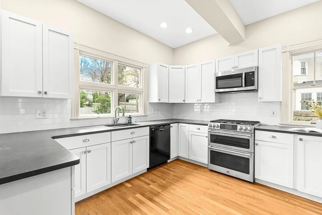Photo of 207 Weston Rd