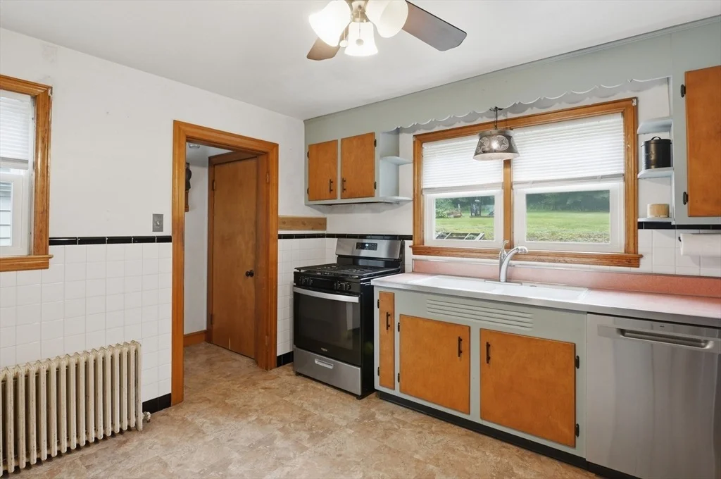 Photo of 158 Oakham Road