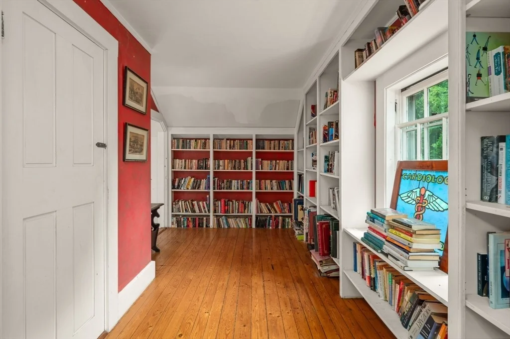 Photo of 33 Reservoir Drive