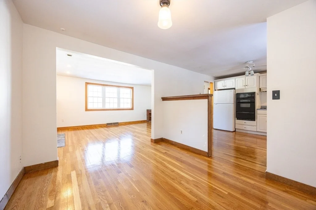 Photo of 47 Trowbridge Cir