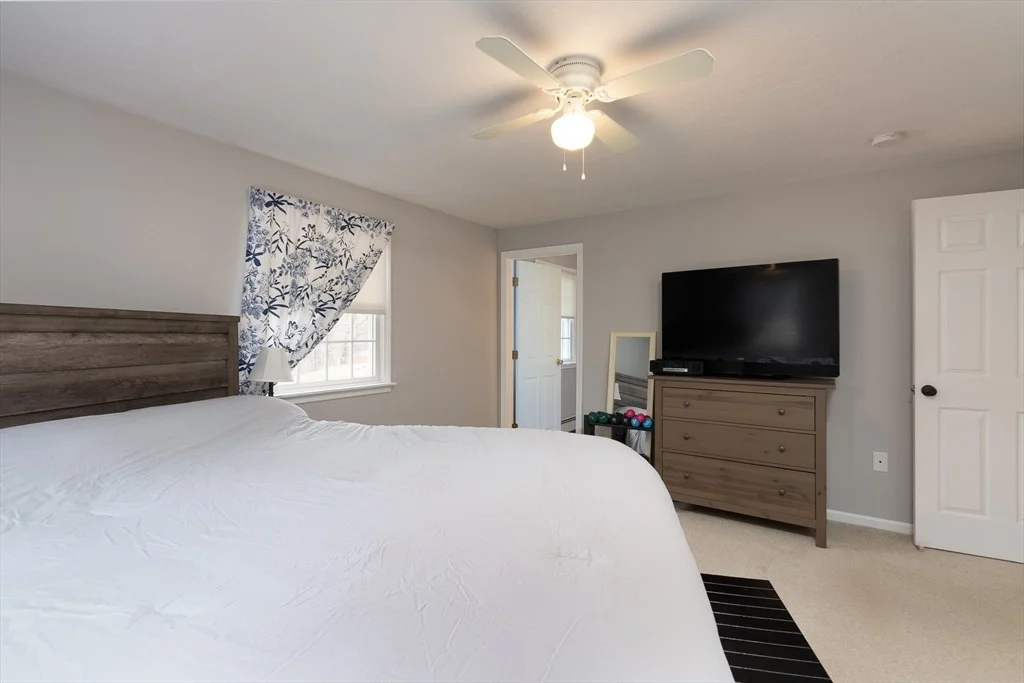 Photo of 4 Briarcliff Ln