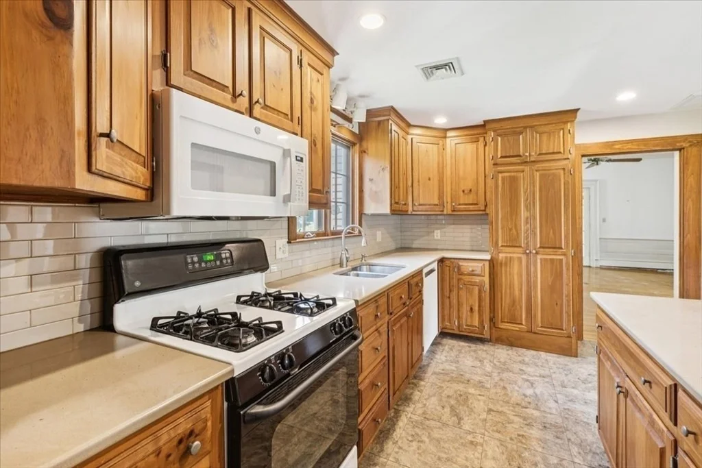 Photo of 16 River Rd
