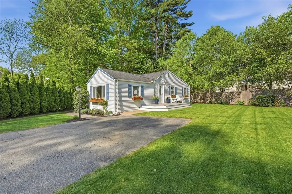 Photo of 12 Pleasant Cir