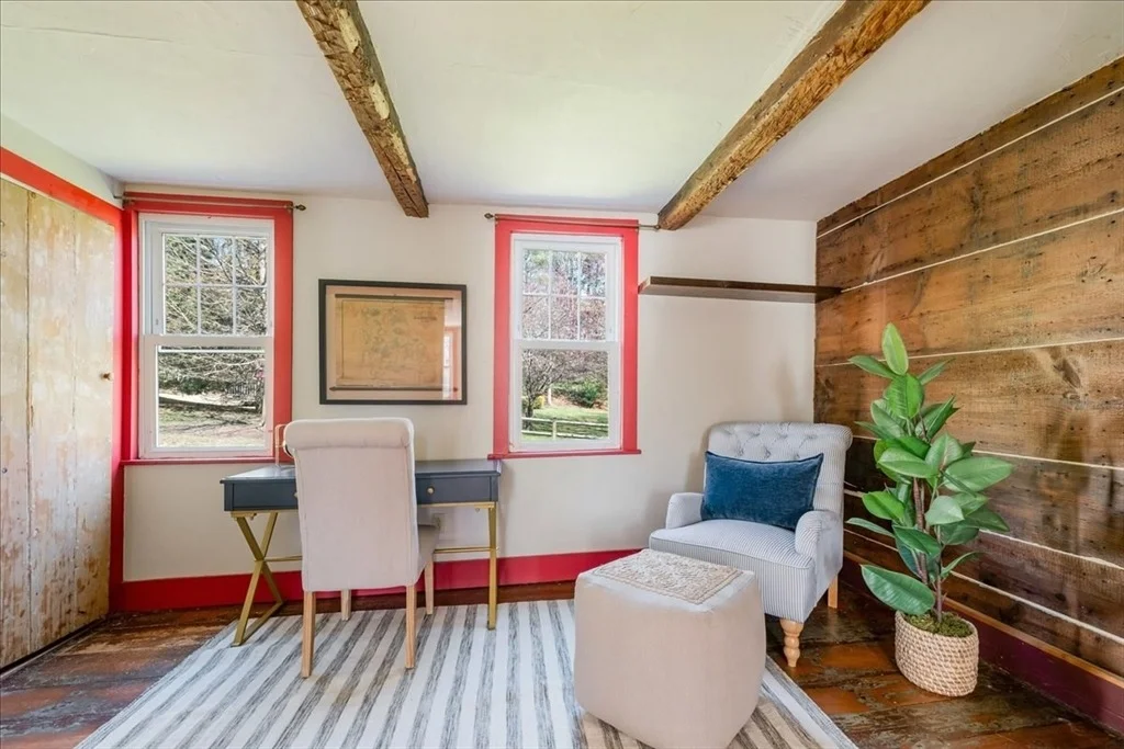 Photo of 1359 Broadway