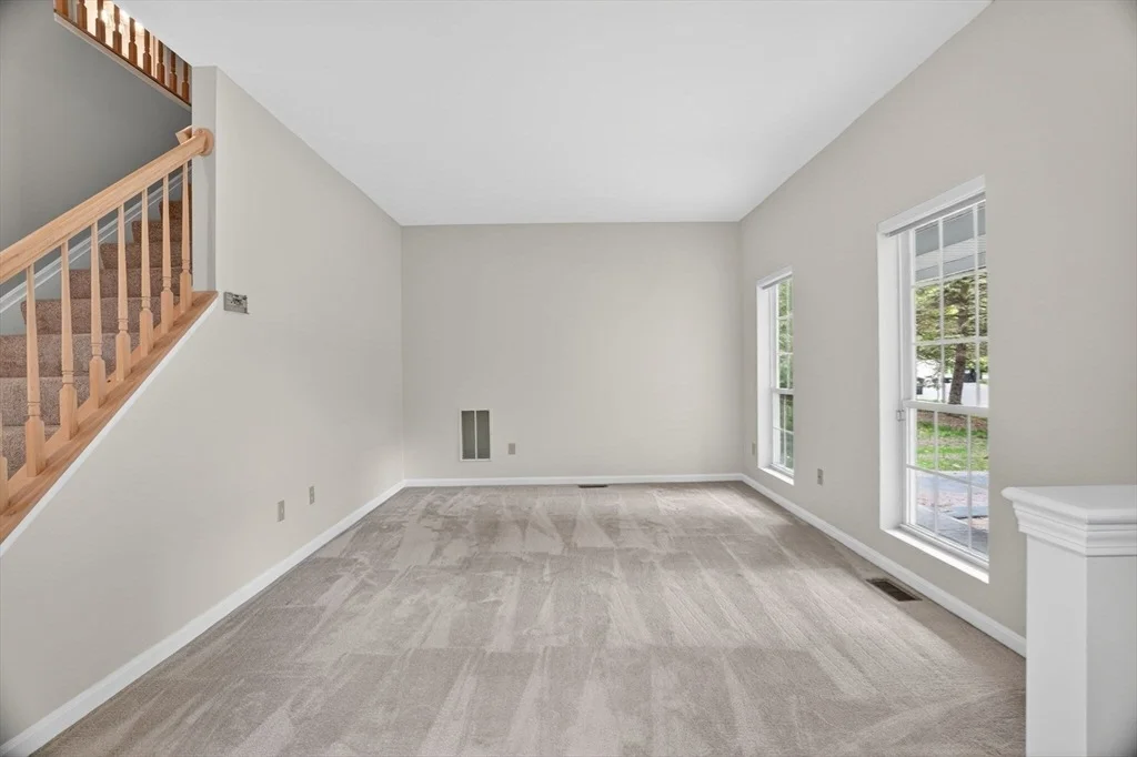 Photo of 9 Grover Ln