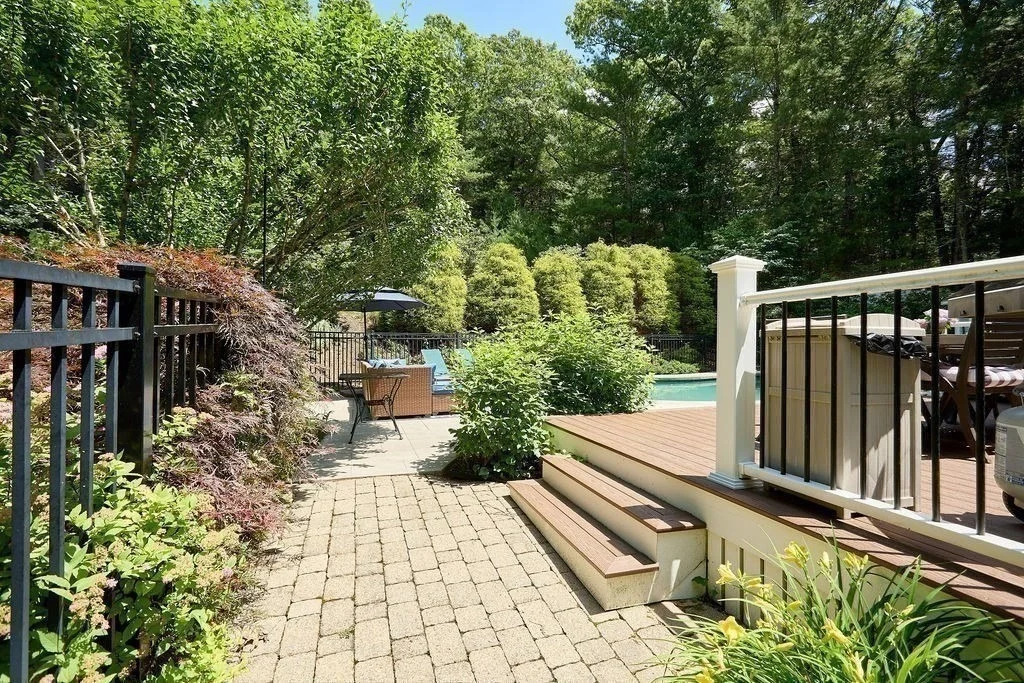Photo of 137 Peterson Path