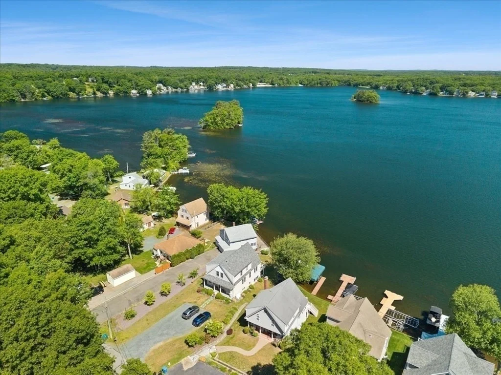 Photo of 730 Eastside Rd