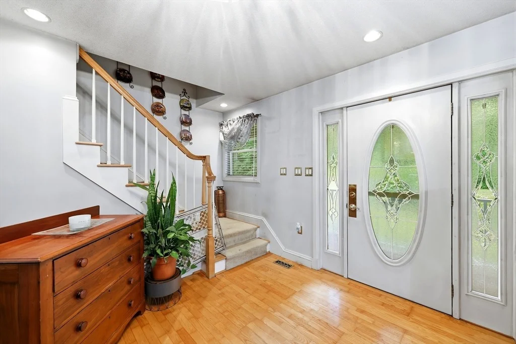 Photo of 10 Lyman Barnes Rd