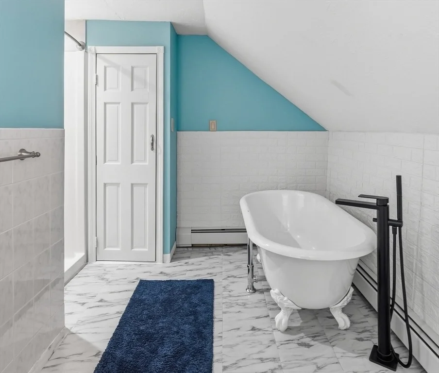 Photo of 4 Intervale Rd