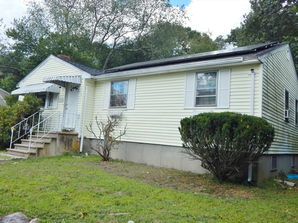 Photo of 104 Crestfield Dr