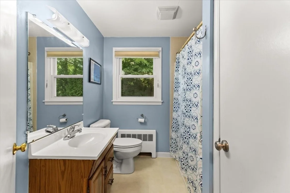 Photo of 84 Eel Pond Rd