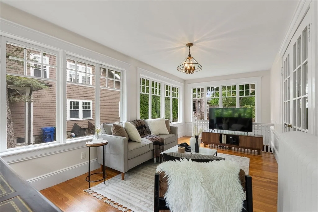 Photo of 855 Commonwealth Ave