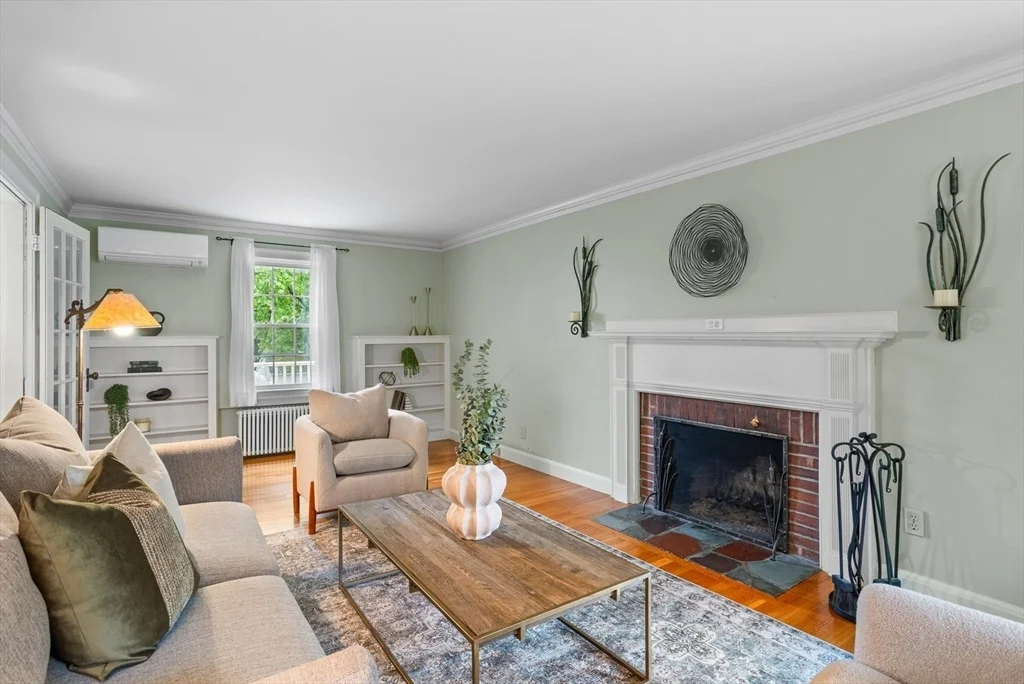Photo of 168 Cedar Ave