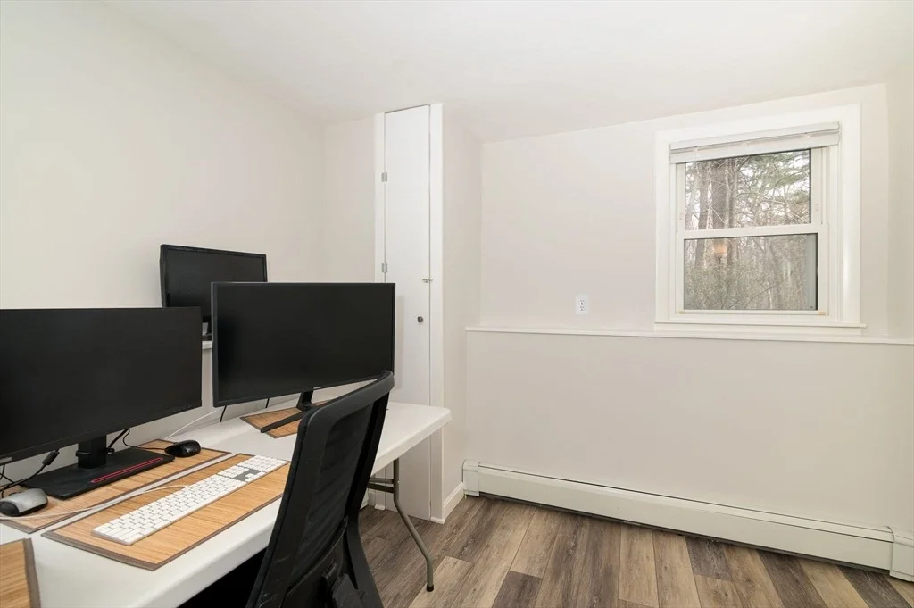 Photo of 4 Park Dr