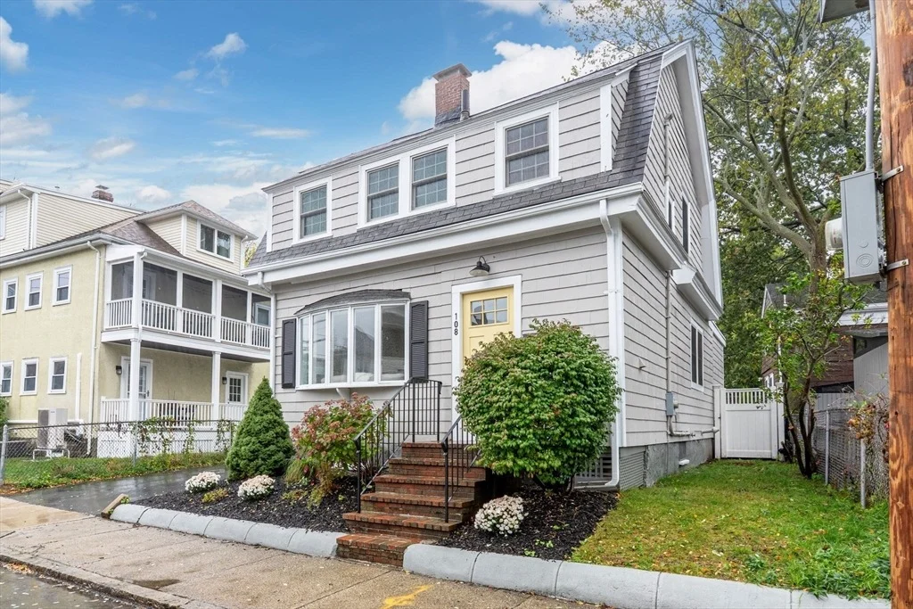 Photo of 108 Warren St