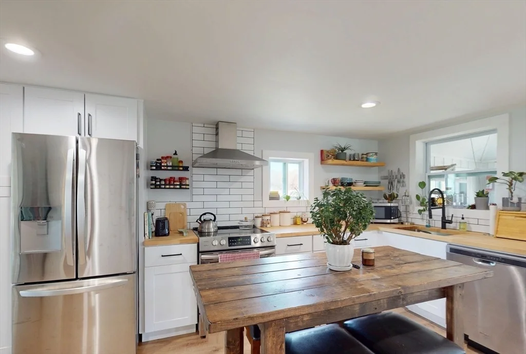 Photo of 89 Homer Ave