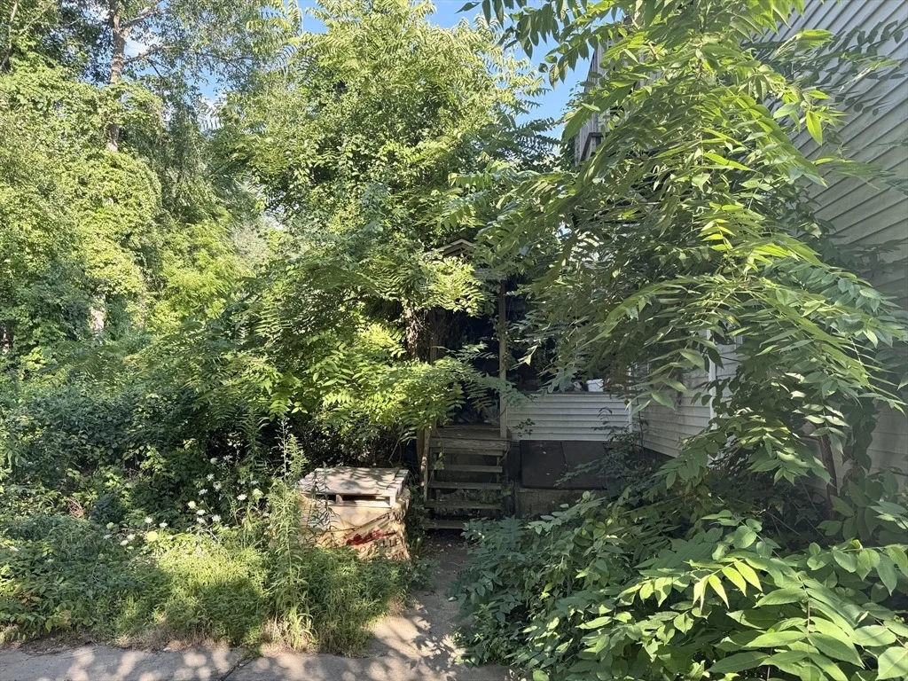 Photo of 37 Logan Ave