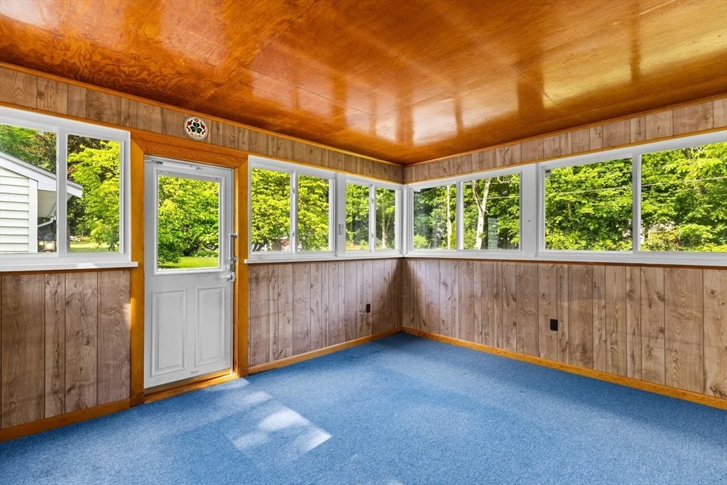 Photo of 28 Windsor Cir