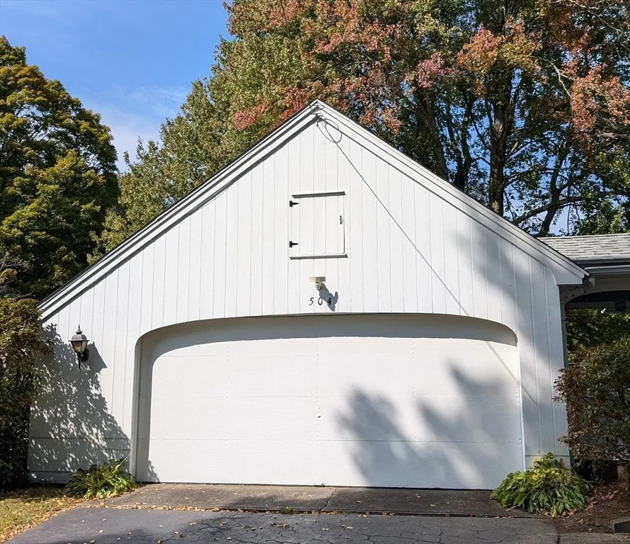 Photo of 504 Lampblack Rd