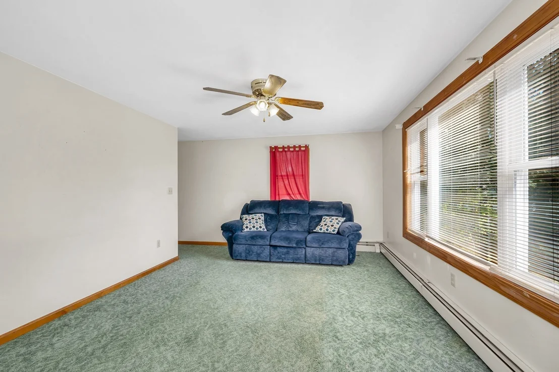 Photo of 114 Old Meadow Rd