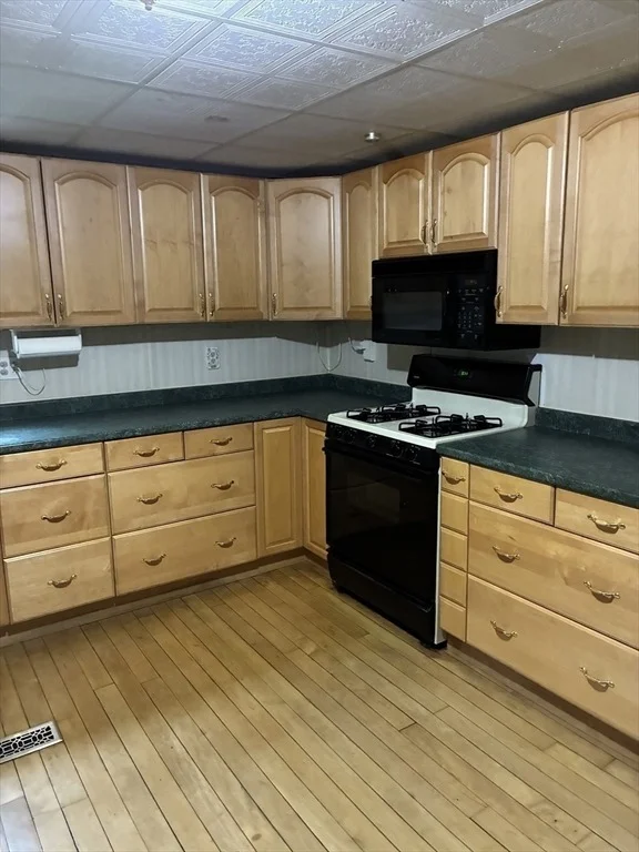 Photo of 8 Benjamin Rd