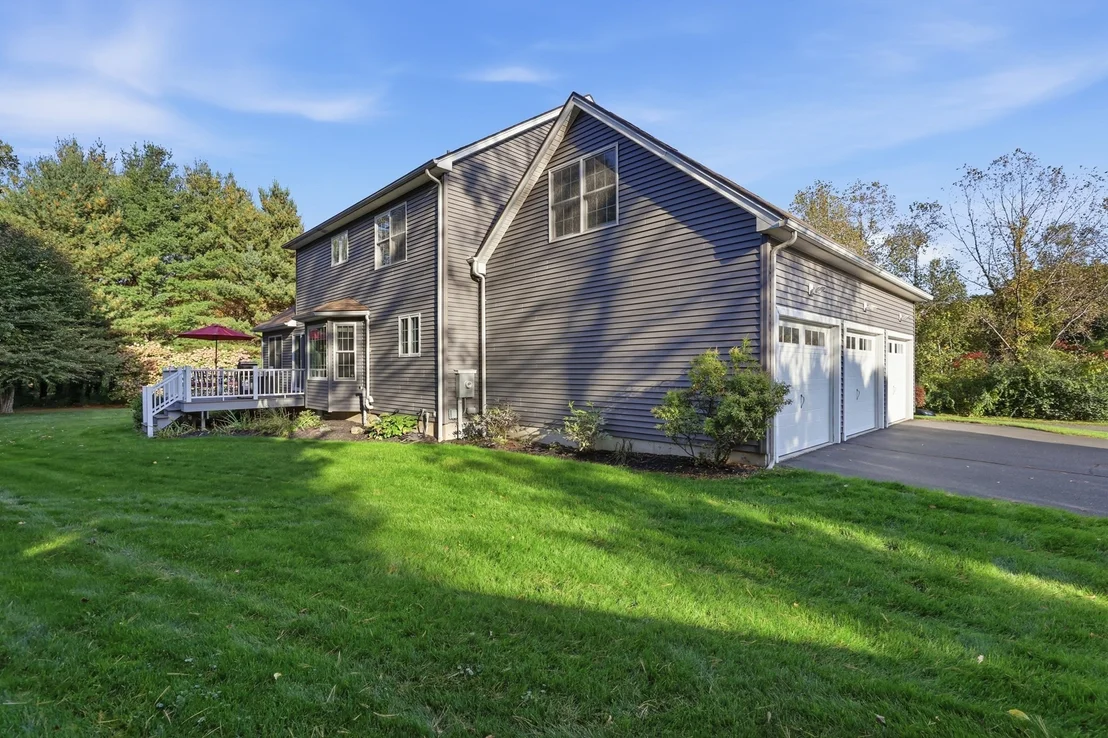 Photo of 7 Holly Cir
