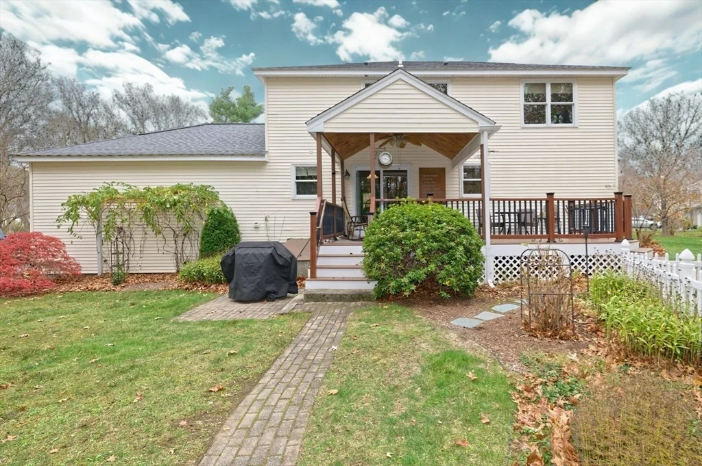 Photo of 6 Rainbow Dr