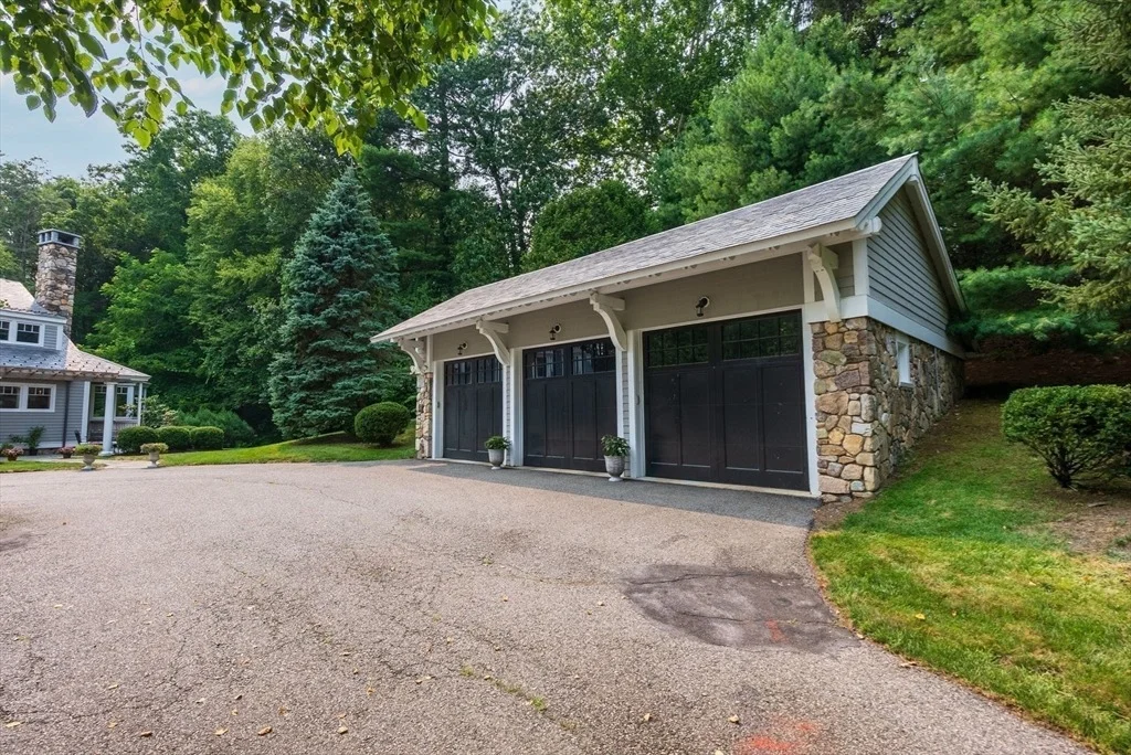 Photo of 32 Intervale Rd