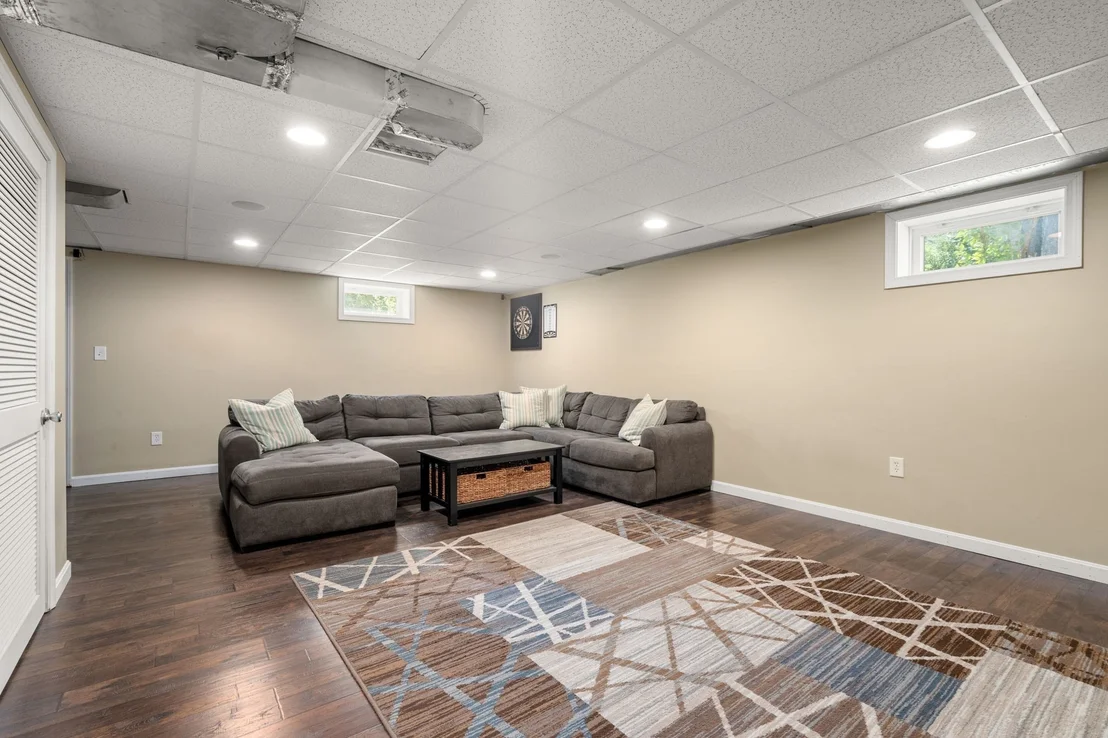 Photo of 15 Claridge Dr