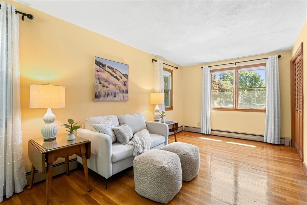 Photo of 26 Lawrence Ln