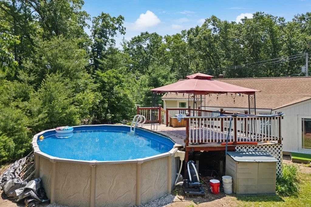 Photo of 215 Donohue Rd