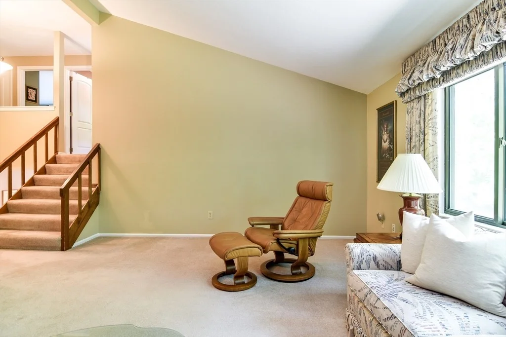 Photo of 38 Stagecoach Dr