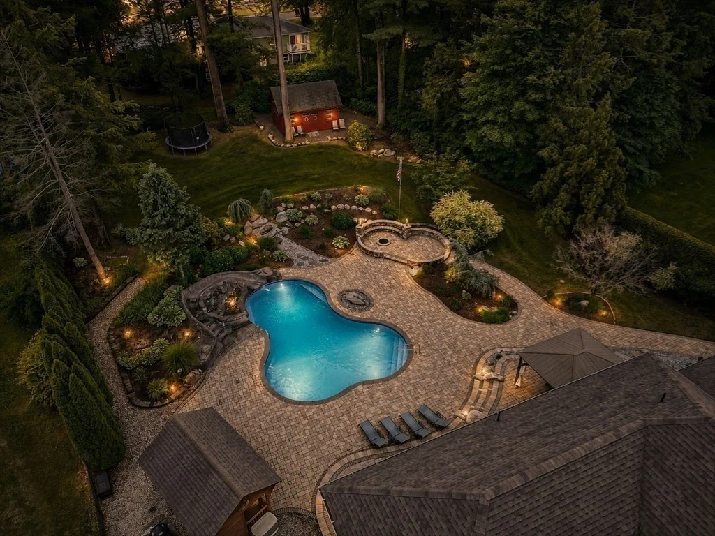 Photo of 56 Cardinal Ln