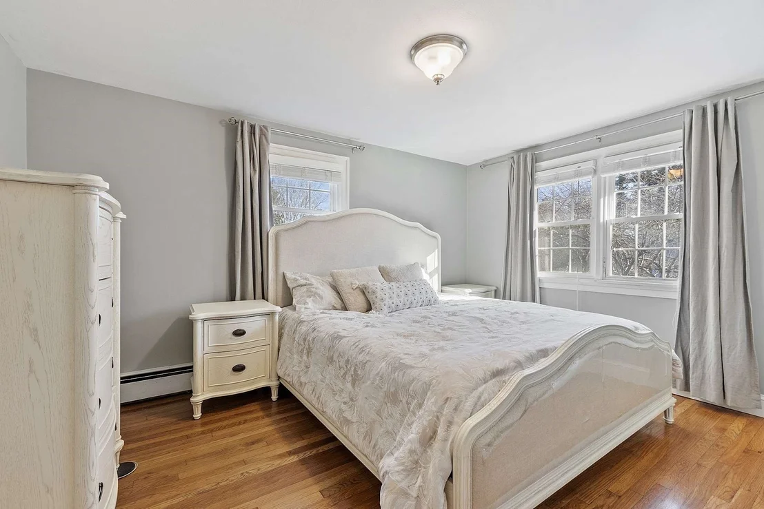 Photo of 30 Mohawk Dr