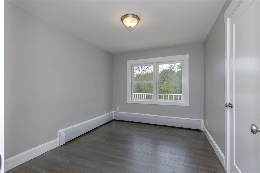 Photo of 50 Piscataqua Rd