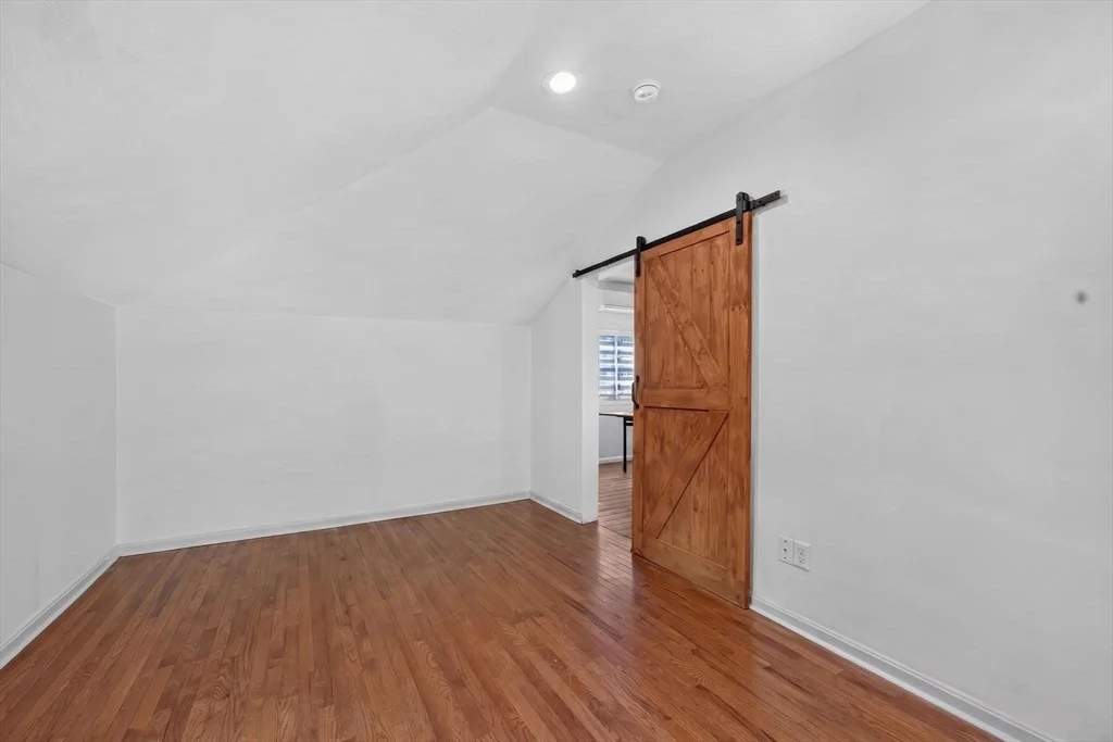 Photo of 9 Maple St