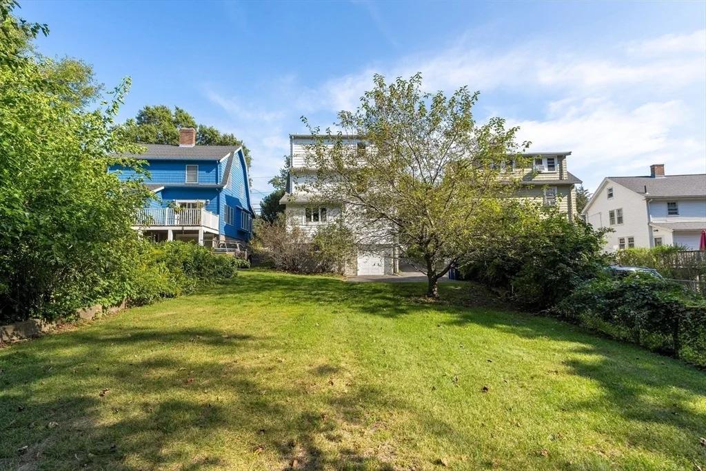 Photo of 305 Park Ave