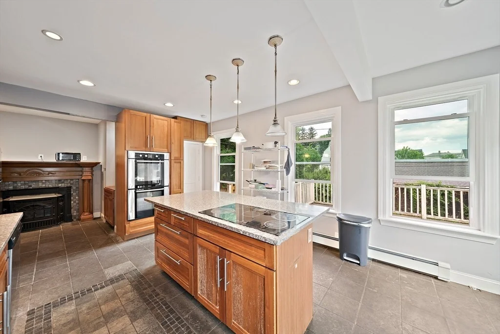 Photo of 10 Trowbridge Rd
